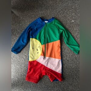 Hanna Andersson 2T/ 85 Rainbow Sunshine Rashguard